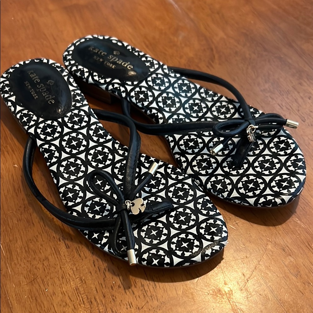Kate Spade Black and White Sandals with Geometric Pattern